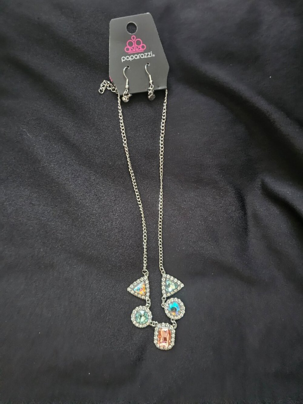 NWT Paparazzi Multi-Stone Statement Necklace & Earrings Set - Picture 3 of 3